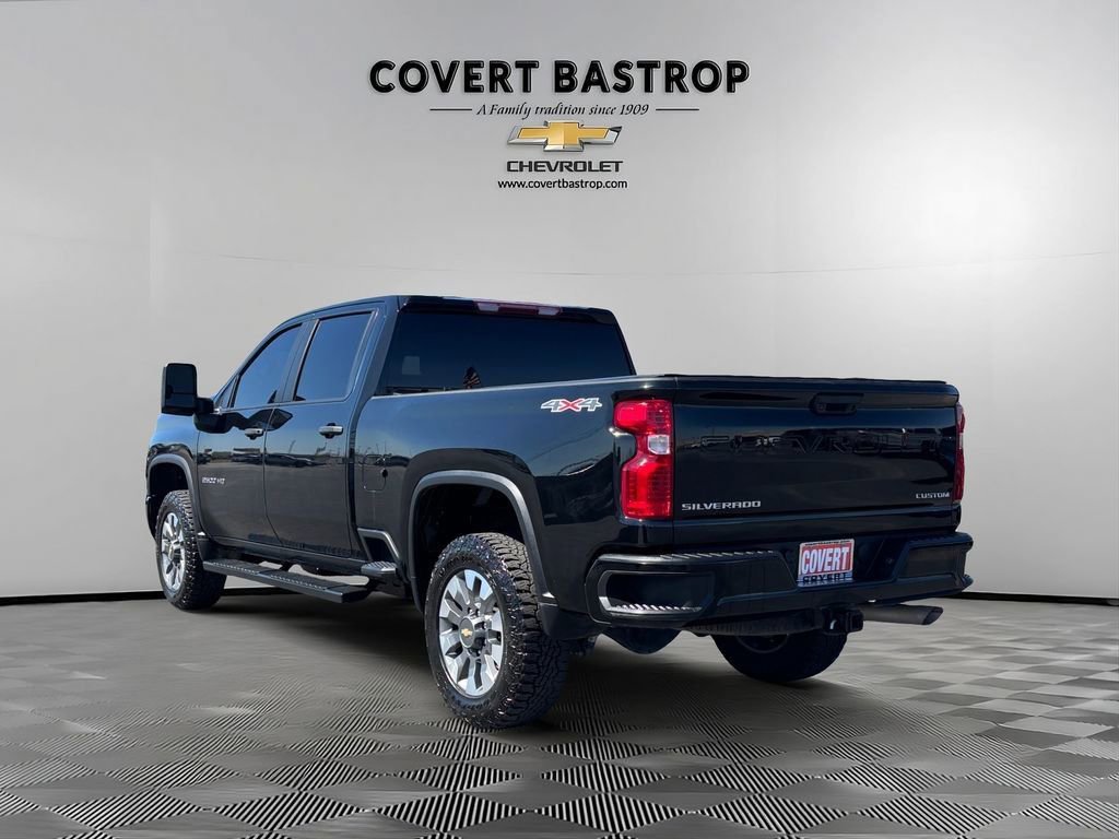 Used 2024 Chevrolet Silverado 2500 Custom image 4