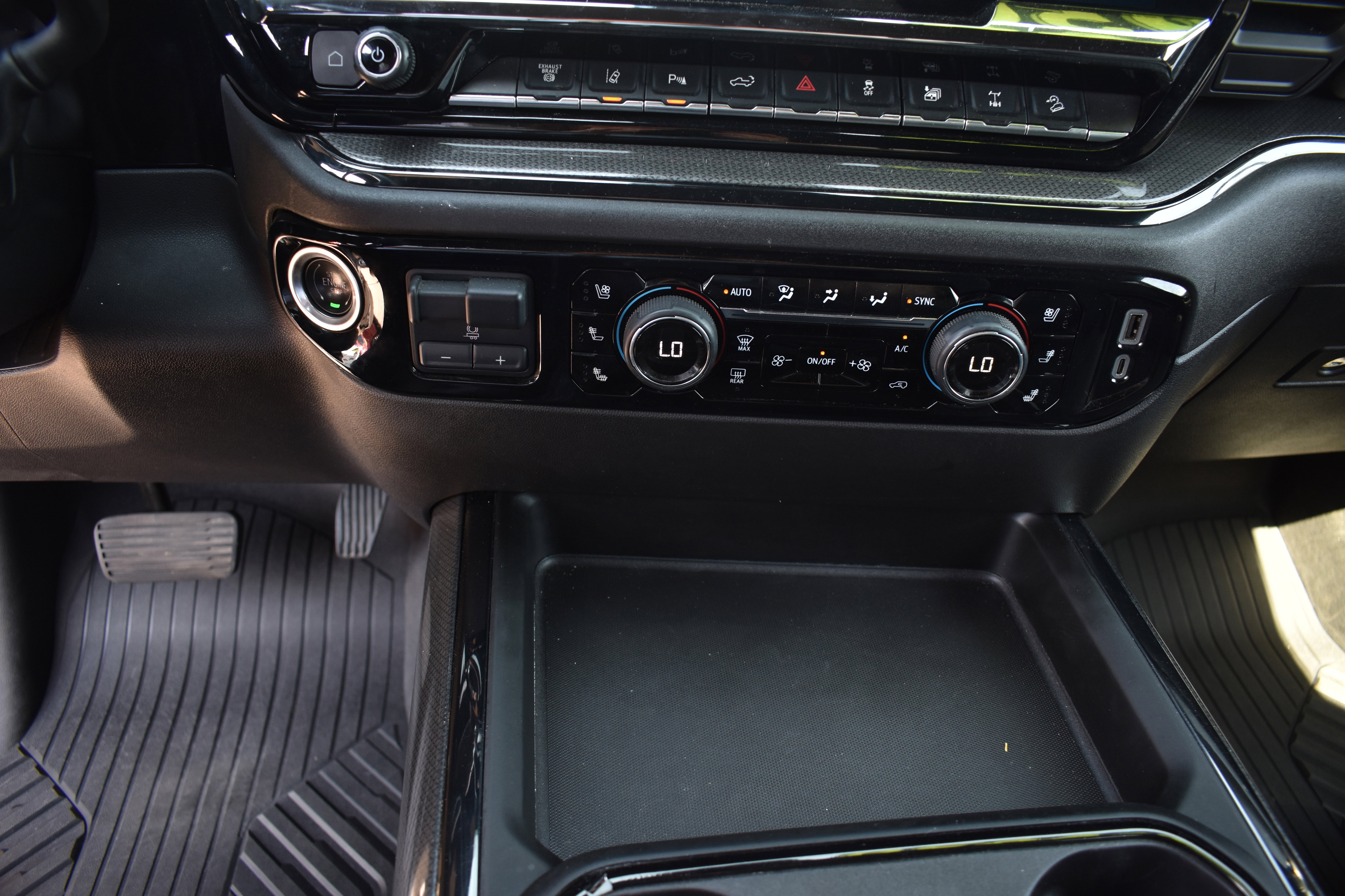 Used 2024 Chevrolet Silverado 2500 ZR2 w/ ZR2 Bison Edition AWD/4WD image 21