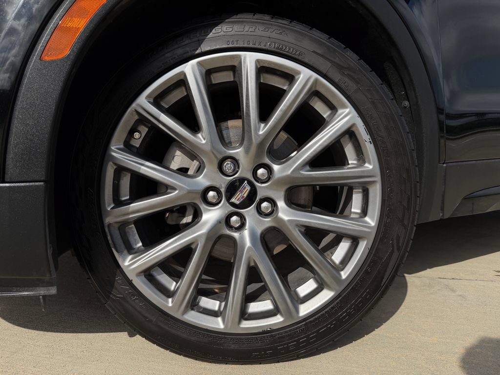 Used 2020 Cadillac XT4 Sport w/ Cold Weather Package FWD image 9