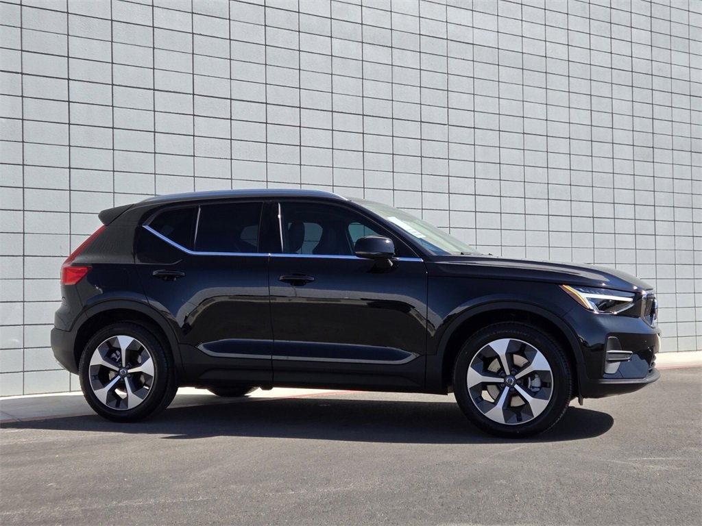 New 2025 Volvo XC40 B5 Core w/ Protection Package Premier image 5