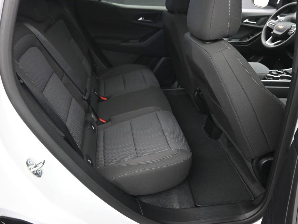New 2026 Chevrolet Equinox LT w/ Safety and Technology Package image 8