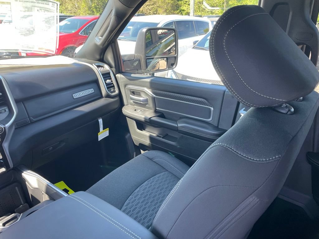 New 2026 RAM 2500 Big Horn AWD/4WD image 19