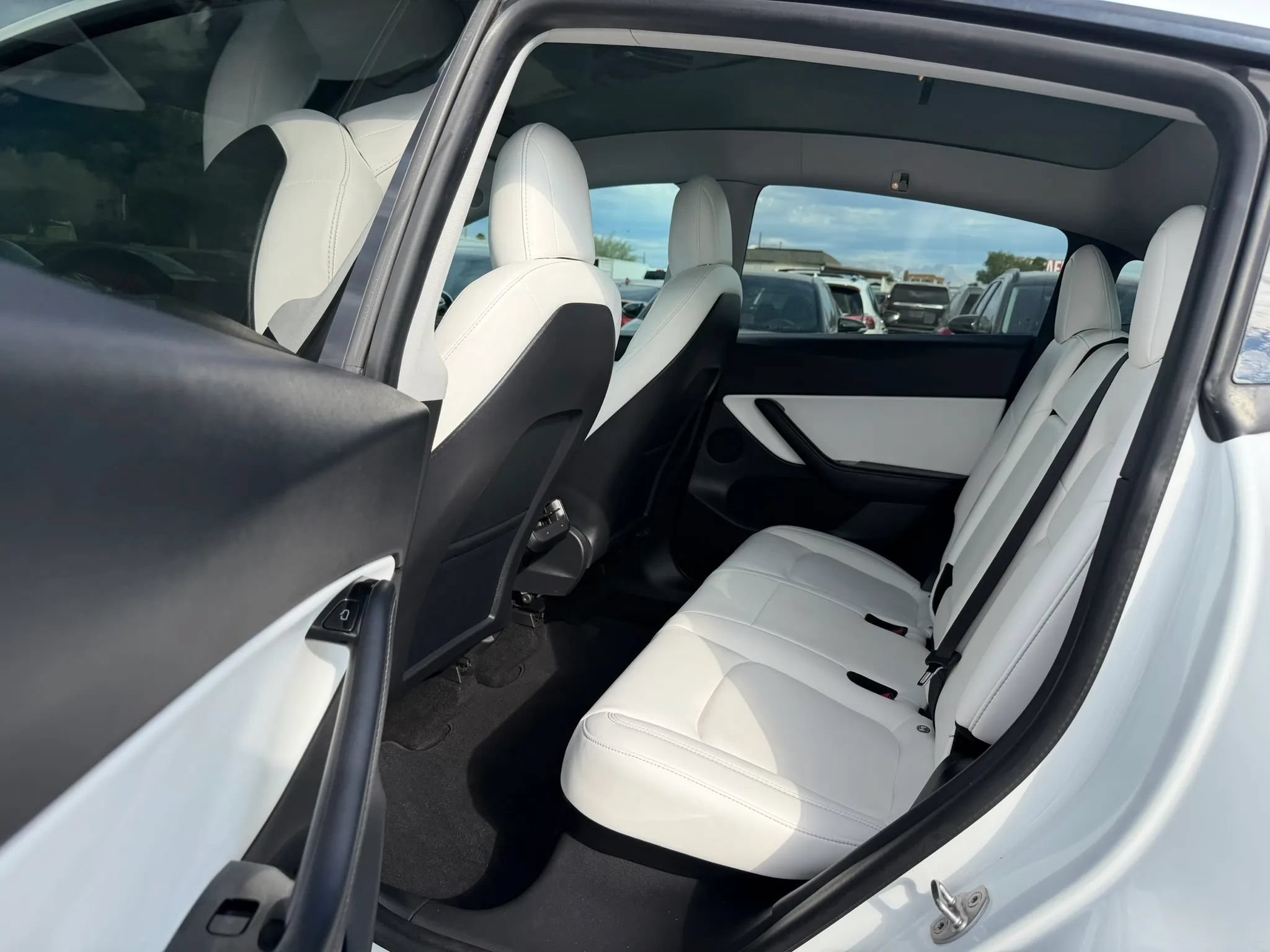 Used 2020 Tesla Model Y Performance AWD/4WD image 23