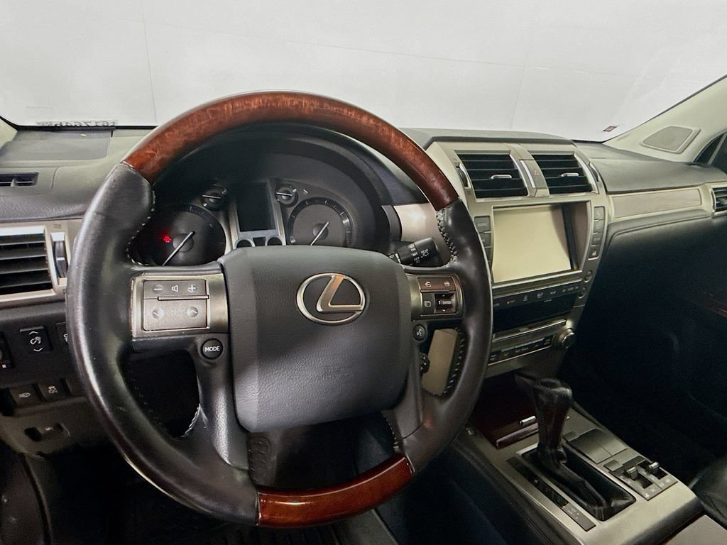 Used 2016 Lexus GX 460 w/ Premium Package AWD/4WD image 12