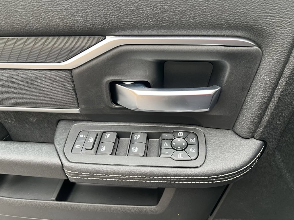 New 2026 RAM 3500 Big Horn AWD/4WD image 14