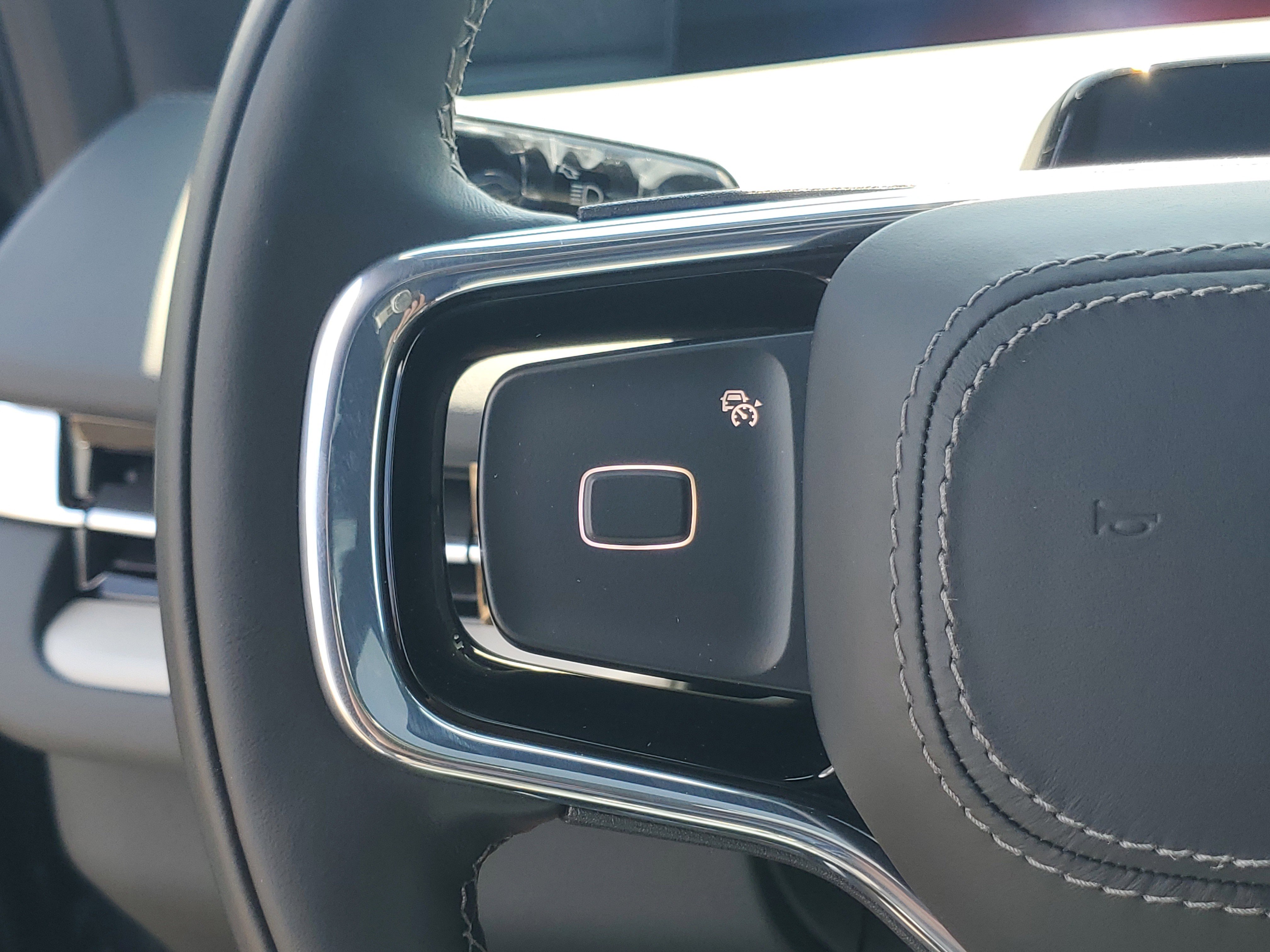 New 2026 Lincoln Navigator L Reserve AWD/4WD image 16