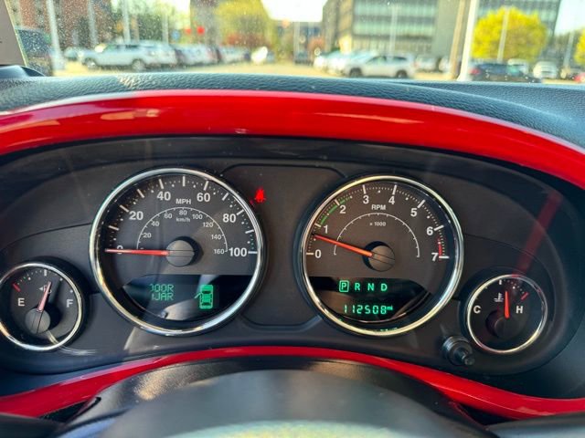 Used 2015 Jeep Wrangler Unlimited Sahara w/ Connectivity Group image 17