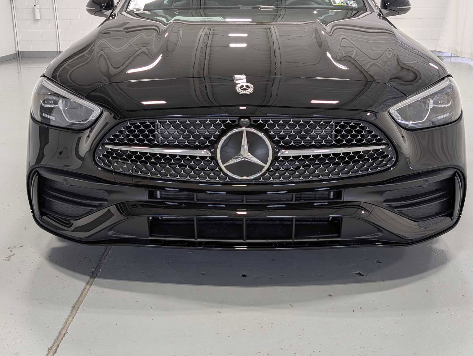 New 2025 Mercedes-Benz C 300 4MATIC Sedan image 2