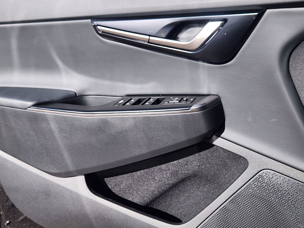 New 2025 Kia EV6 Light w/ Light LR Technology Package image 6