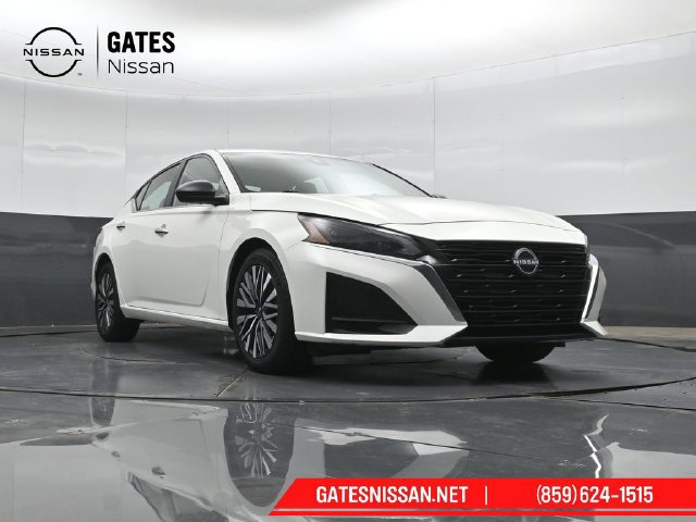 Used 2025 Nissan Altima 2.5 SV FWD image 37