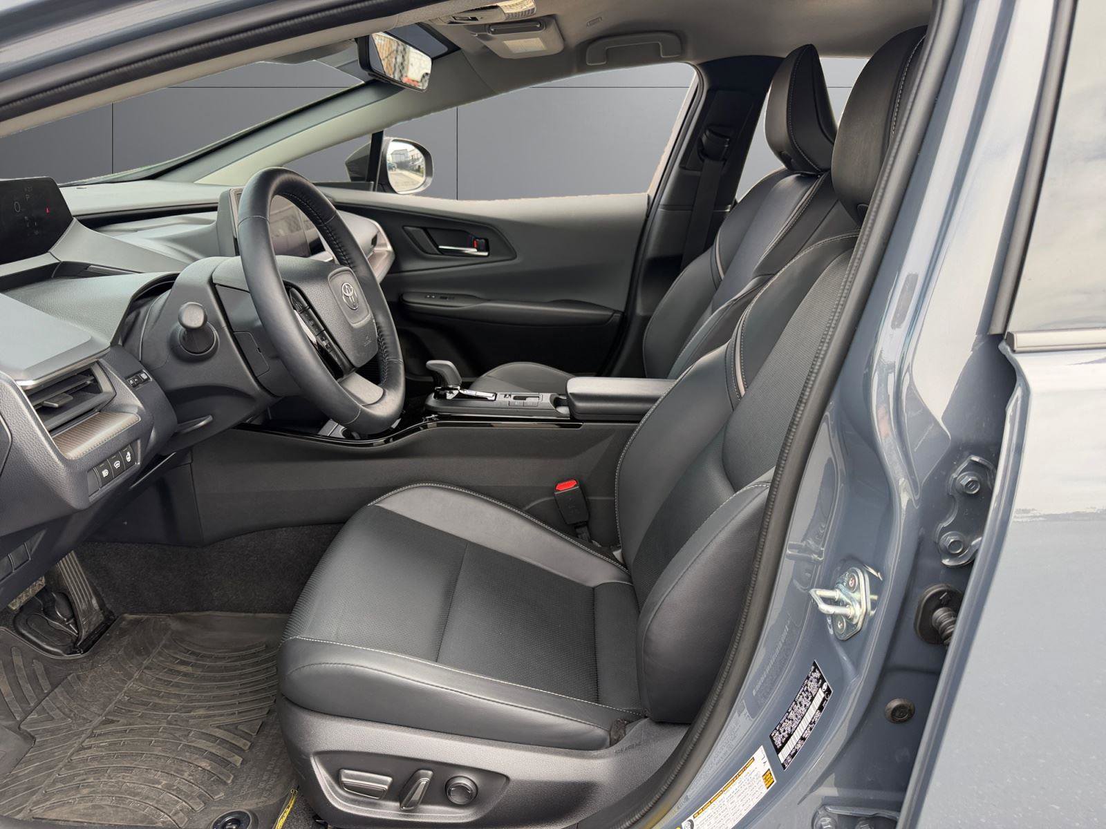 Used 2026 Toyota Prius XLE FWD image 16