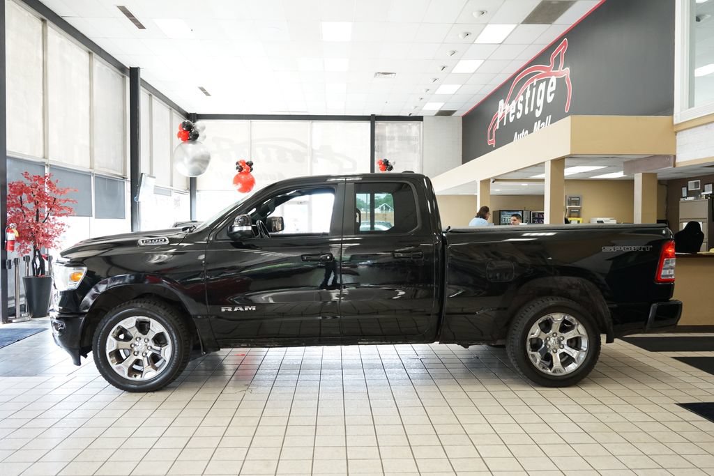 Used 2022 RAM 1500 Big Horn AWD/4WD image 3