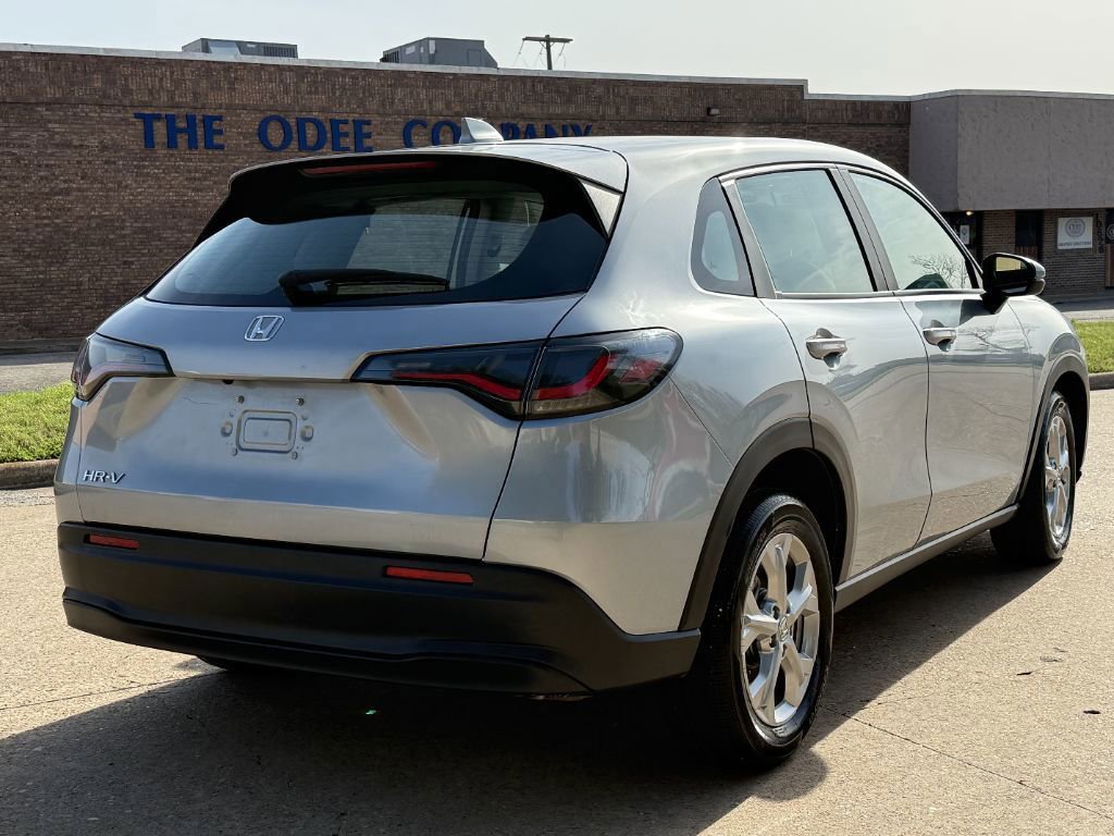 Used 2025 Honda HR-V LX image 3