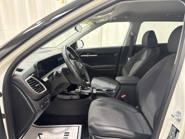 Certified 2025 Kia Seltos S FWD image 19
