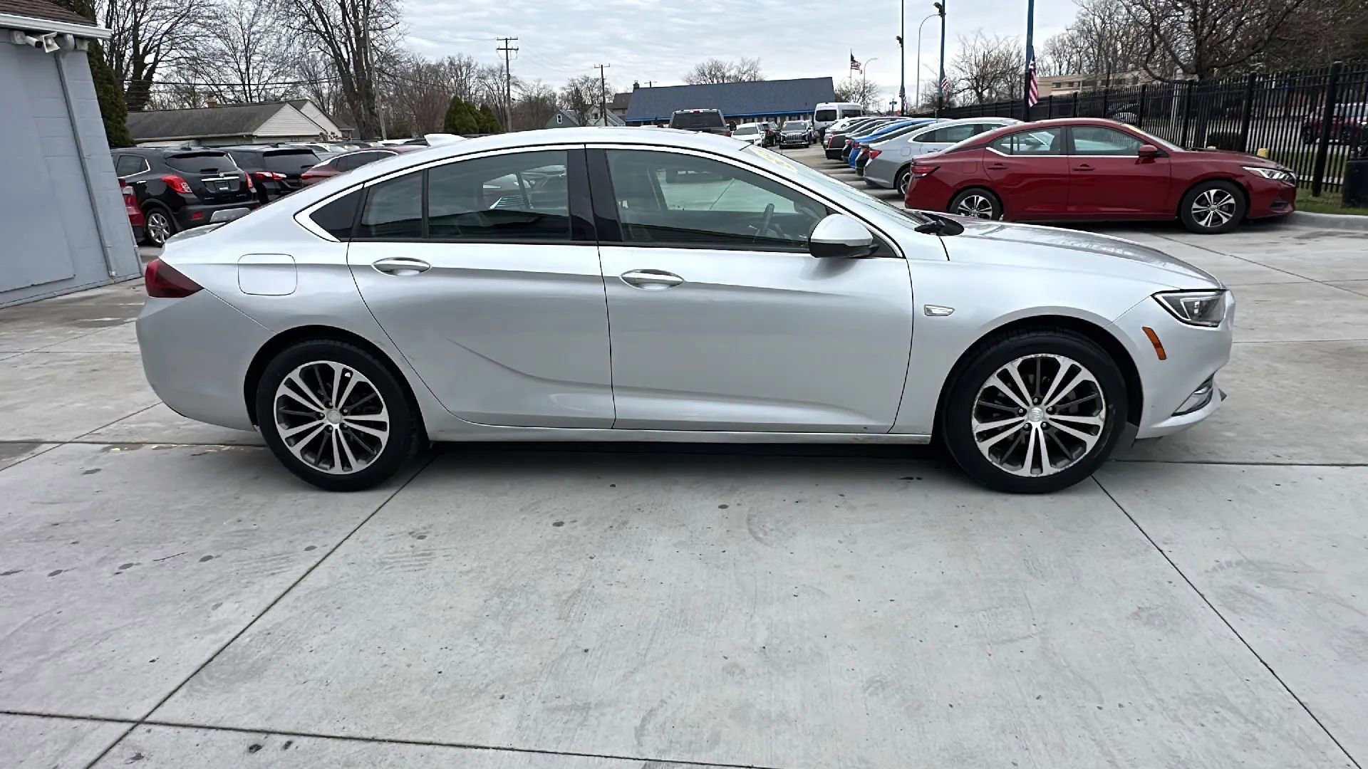 Used 2018 Buick Regal Essence image 4
