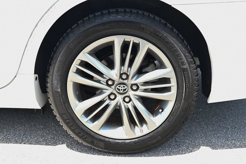 Used 2017 Toyota Camry SE FWD image 8