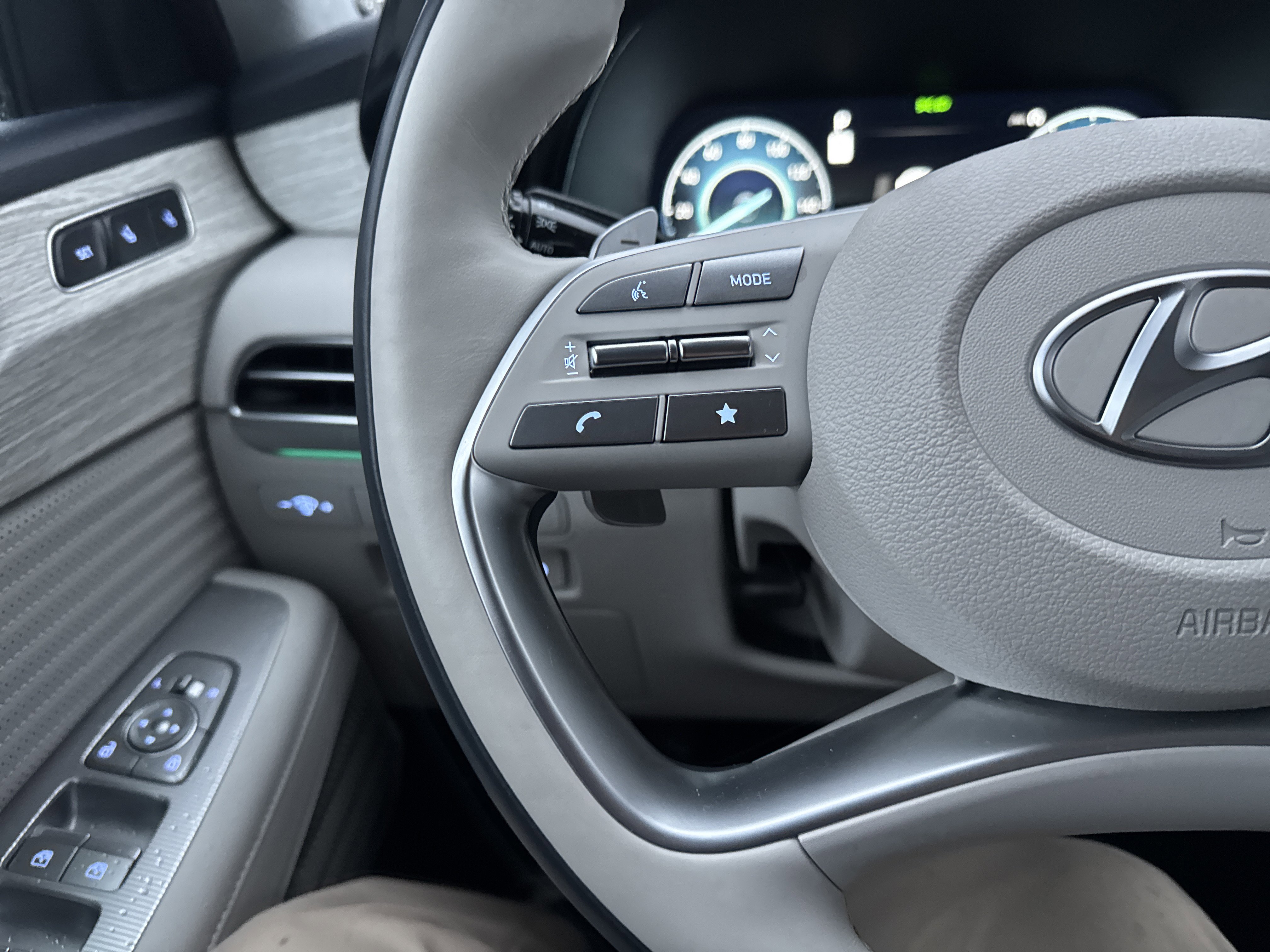 Used 2025 Hyundai Palisade Calligraphy image 19