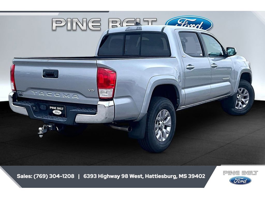 Used 2017 Toyota Tacoma SR5 w/ Tow Package RWD image 11
