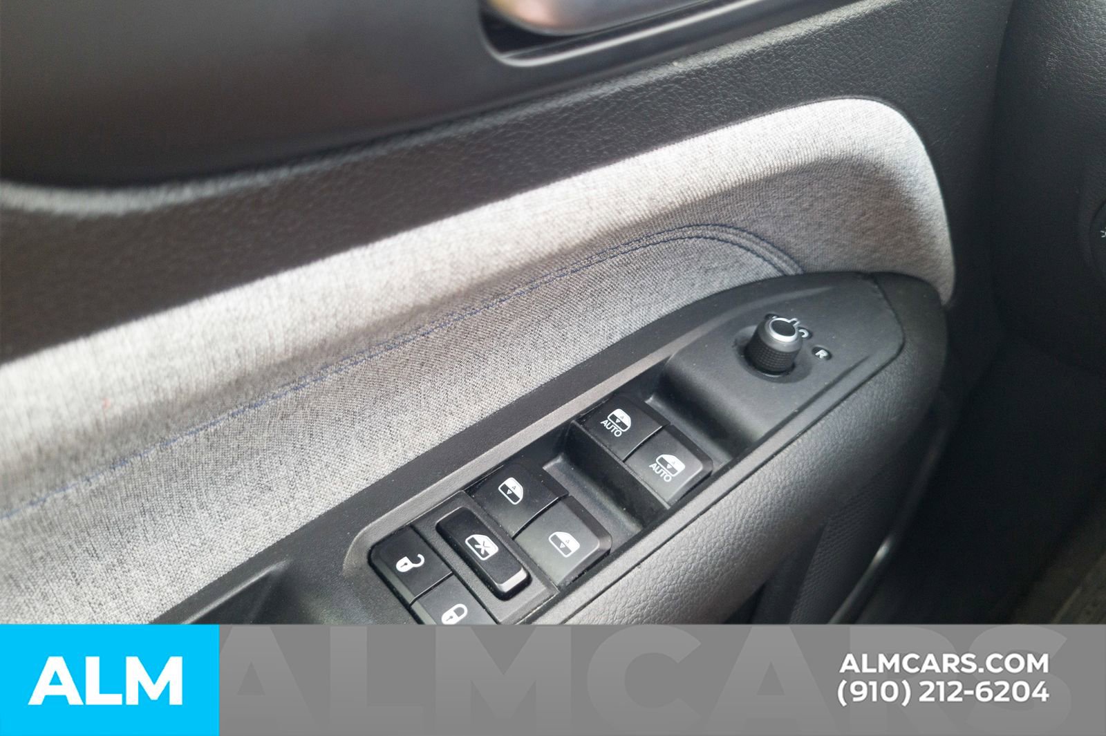 Used 2024 Jeep Compass Latitude AWD/4WD image 32