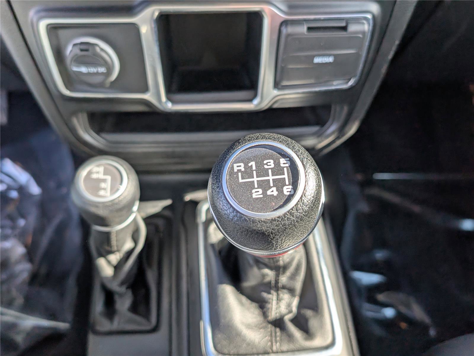 Used 2021 Jeep Wrangler Sport image 22