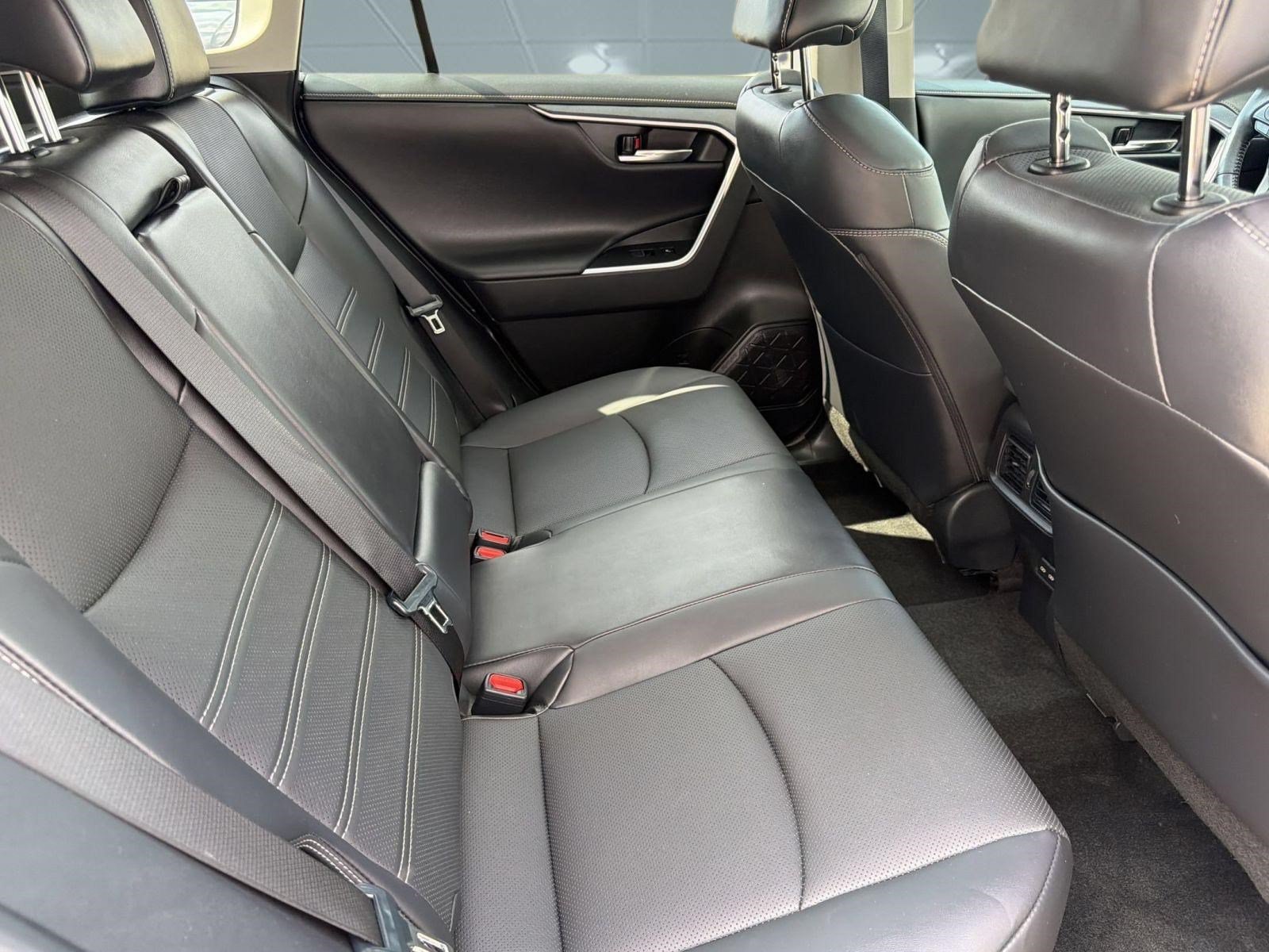 Used 2022 Toyota RAV4 Limited w/ Limited Grade Weather Package FWD image 29