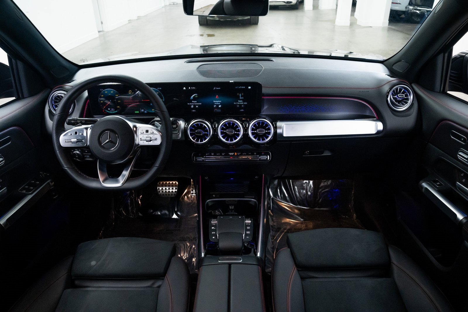 Used 2023 Mercedes-Benz EQB 300 4MATIC image 9