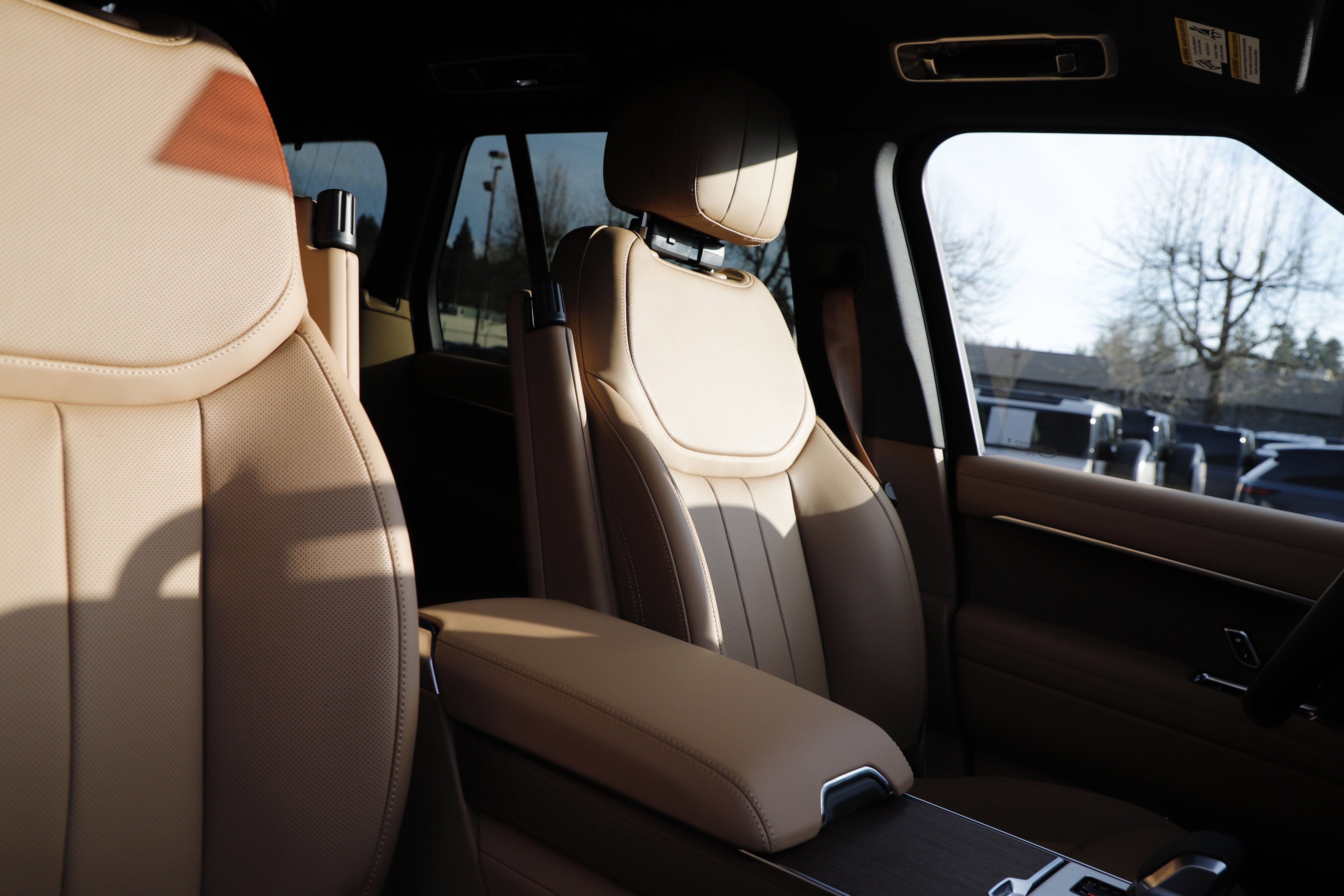 New 2026 Land Rover Range Rover SE image 12