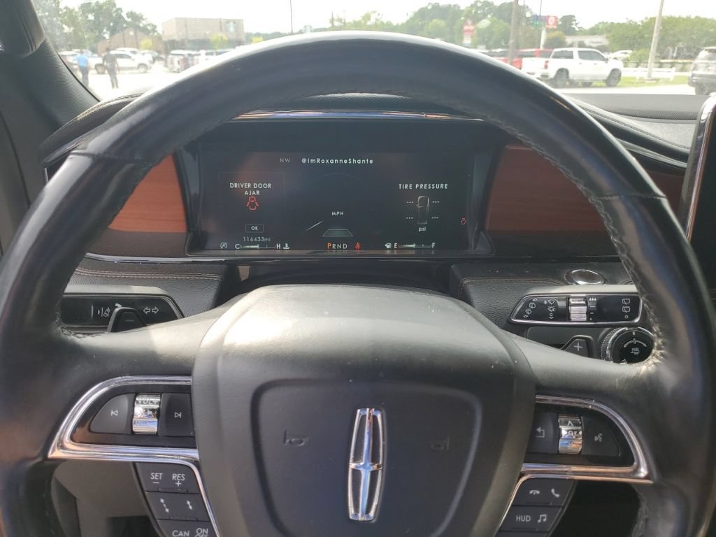 Used 2018 Lincoln Navigator L Reserve w/ Technology Package AWD/4WD image 7