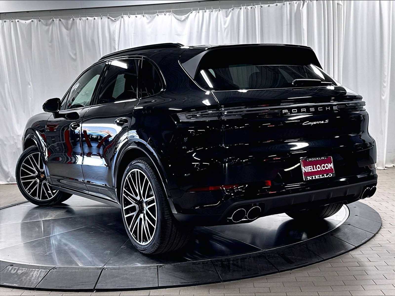 New 2026 Porsche Cayenne S AWD/4WD image 3
