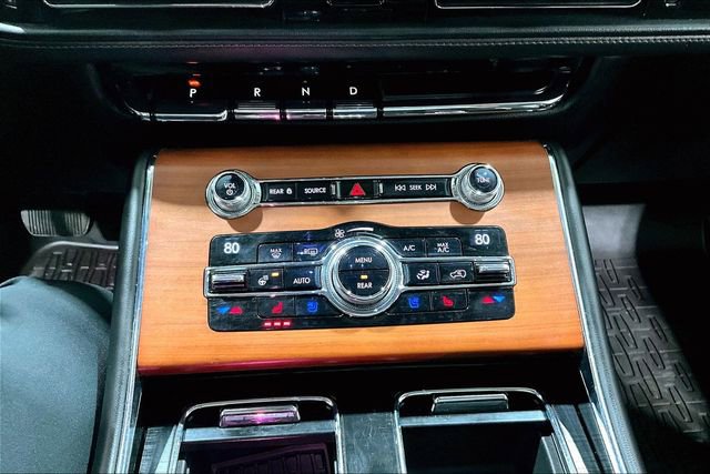 Used 2020 Lincoln Aviator Reserve w/ Equipment Group 201A image 16