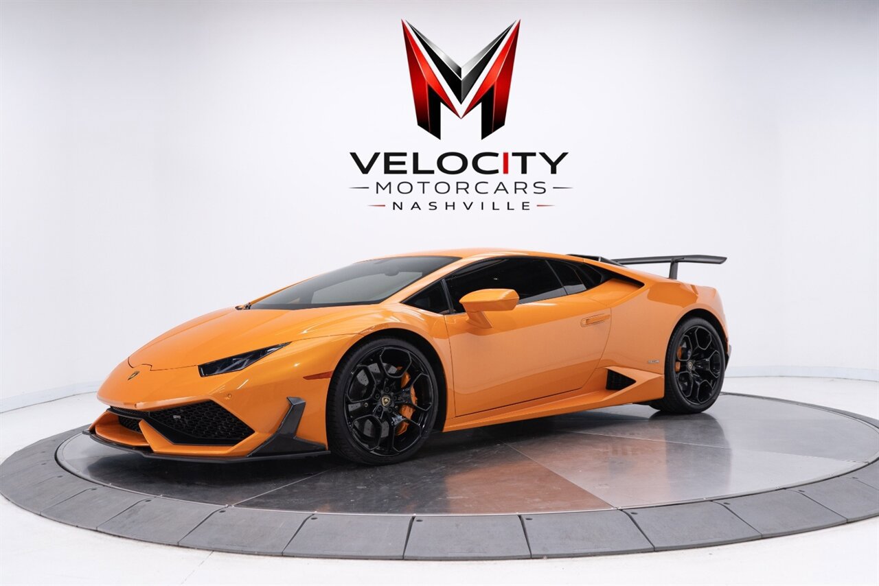 Used 2017 Lamborghini Huracan LP 610-4 AWD/4WD image 2