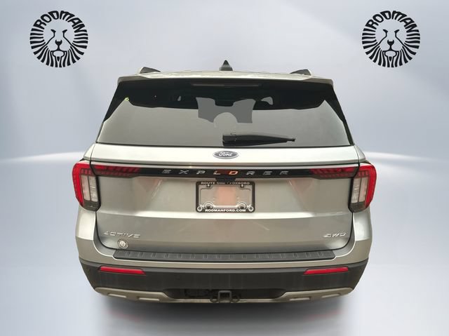 Certified 2025 Ford Explorer Active w/ Active Comfort Package AWD/4WD image 7
