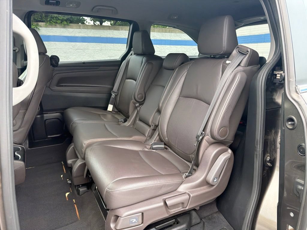 Certified 2022 Honda Odyssey Touring image 19