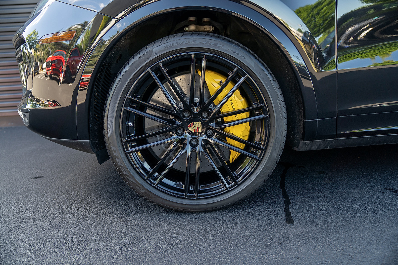 Certified 2023 Porsche Cayenne Turbo S AWD/4WD image 25