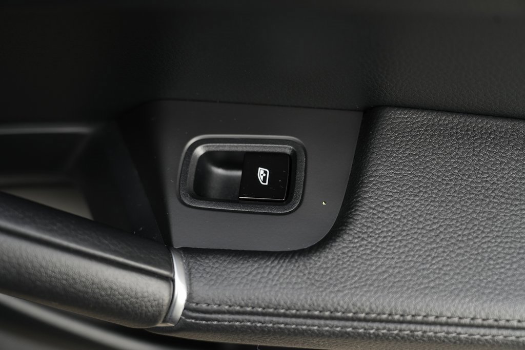 Used 2020 Porsche Cayenne image 39