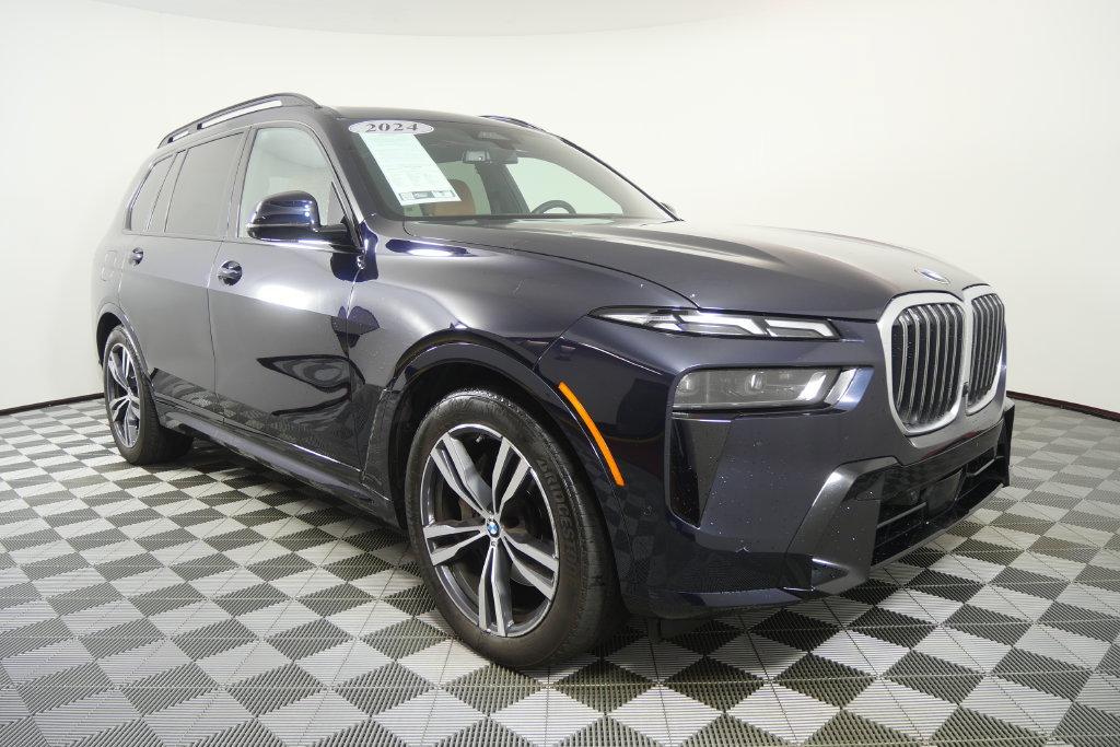 Certified 2024 BMW X7 xDrive40i w/ M Sport Package AWD/4WD image 2