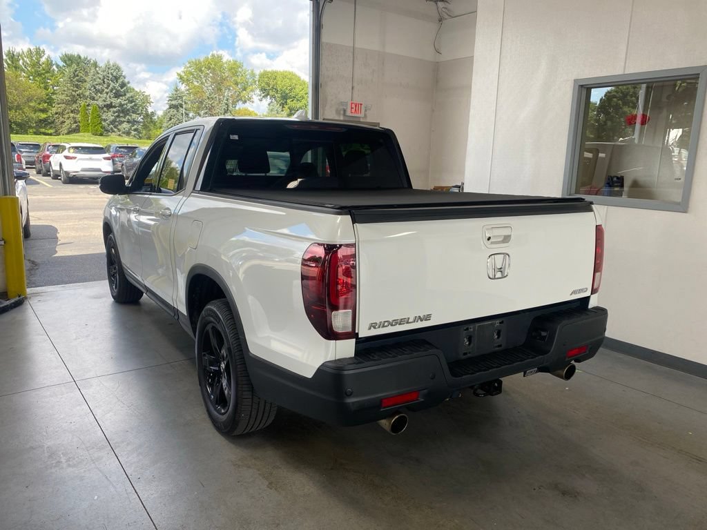 Used 2021 Honda Ridgeline Black Edition image 3