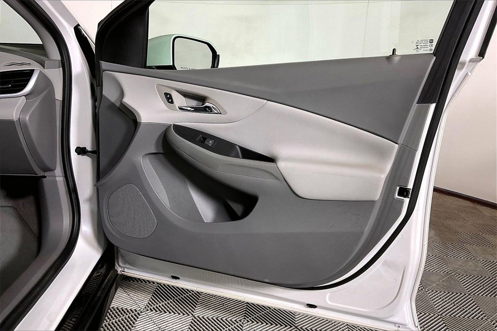 Used 2018 Chevrolet Volt LT w/ Comfort Package image 23