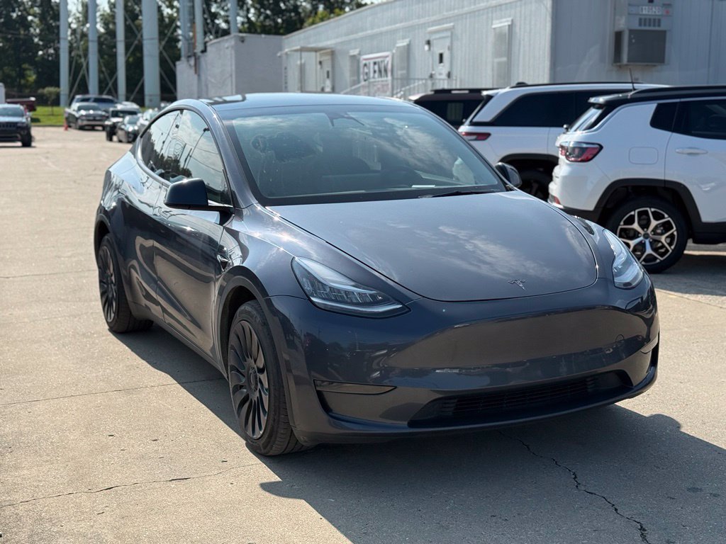 Used 2023 Tesla Model Y Long Range AWD/4WD image 4
