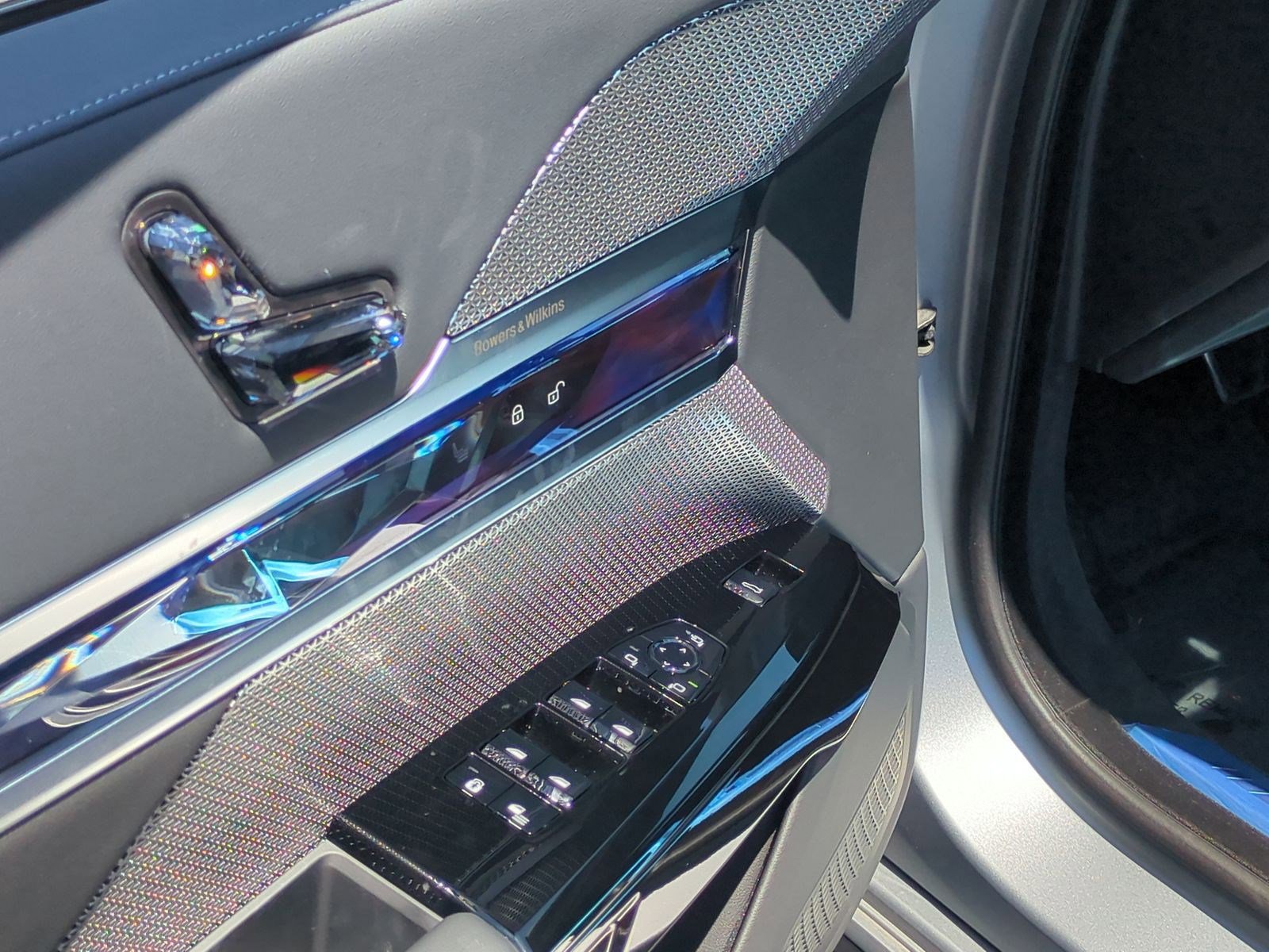 Certified 2025 BMW i7 xDrive60 w/ Executive Package image 14