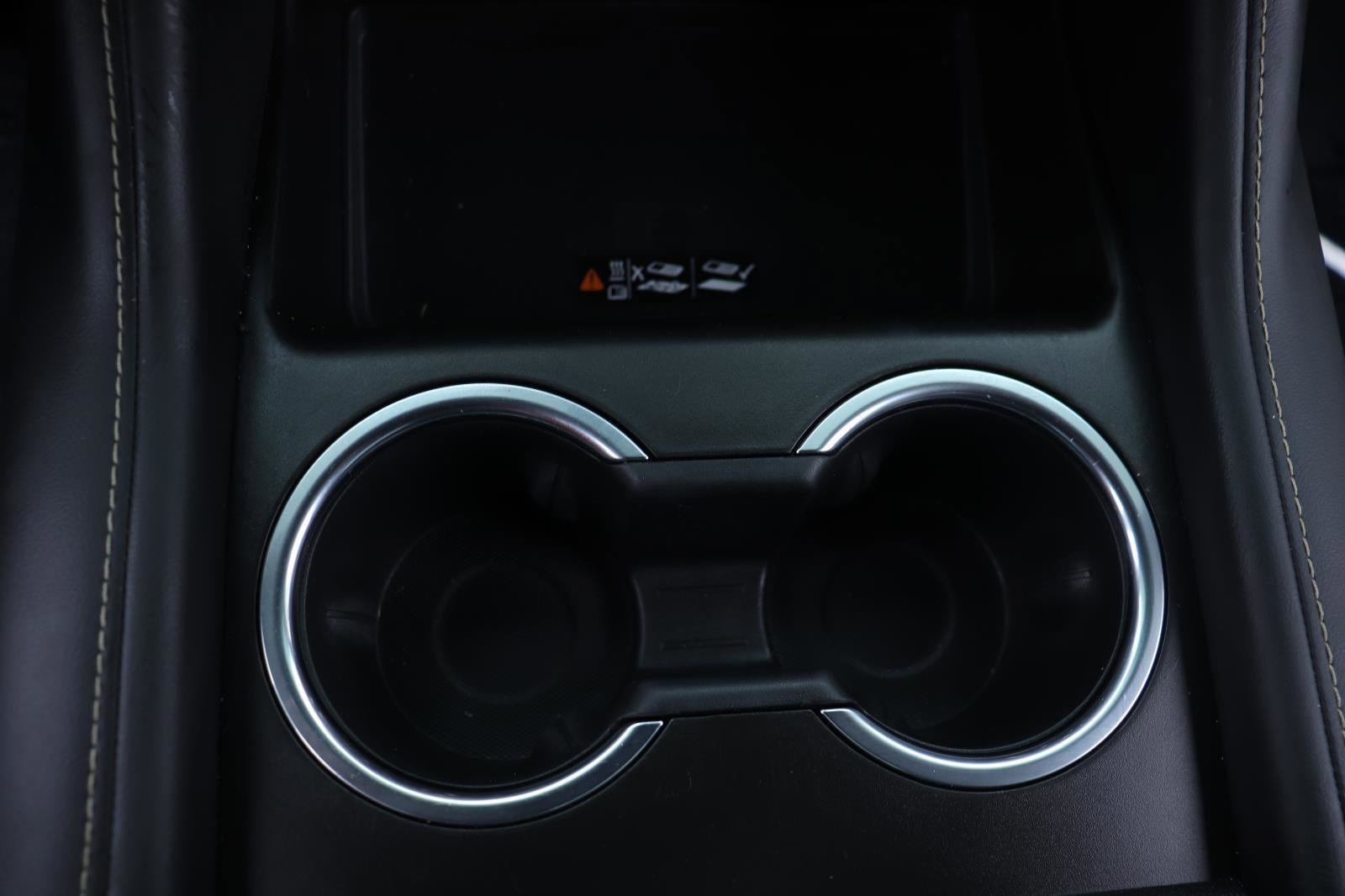 Used 2024 GMC Yukon SLT w/ SLT Luxury Package AWD/4WD image 44
