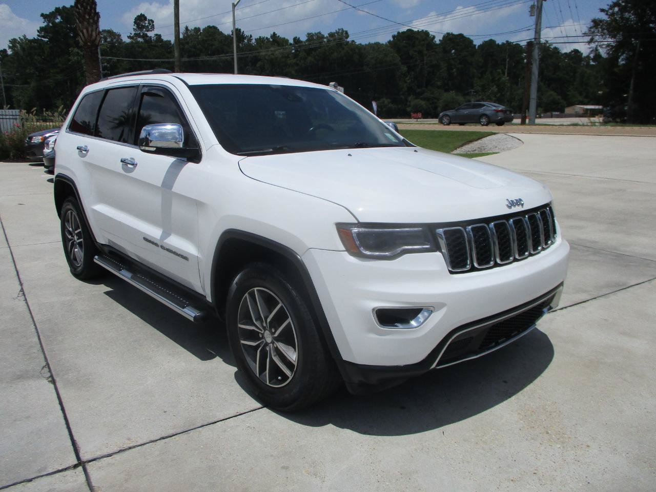 Used 2018 Jeep Grand Cherokee Limited w/ Luxury Group II RWD image 2