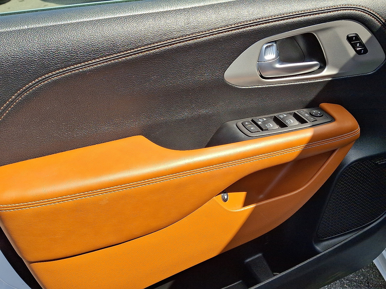 Certified 2024 Chrysler Pacifica Pinnacle image 12