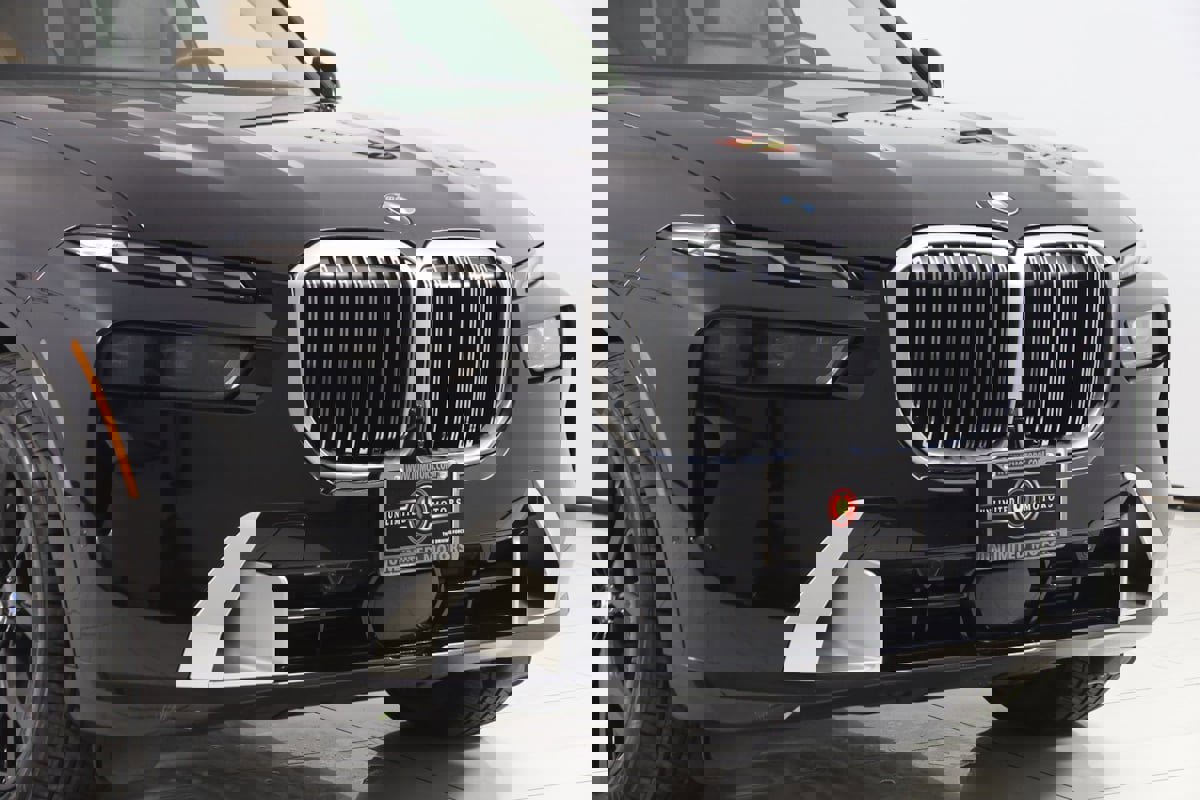 Used 2023 BMW X7 xDrive40i w/ Premium Package image 42