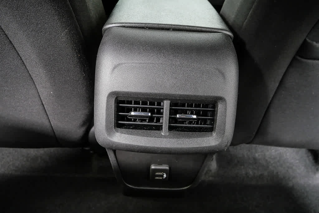 Used 2022 Chevrolet Equinox LS image 19
