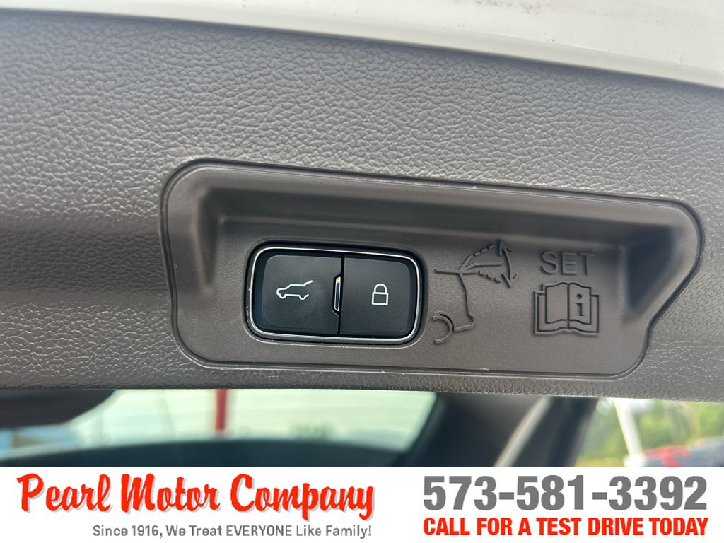 Used 2020 Ford Explorer Platinum w/ Premium Technology Package AWD/4WD image 25
