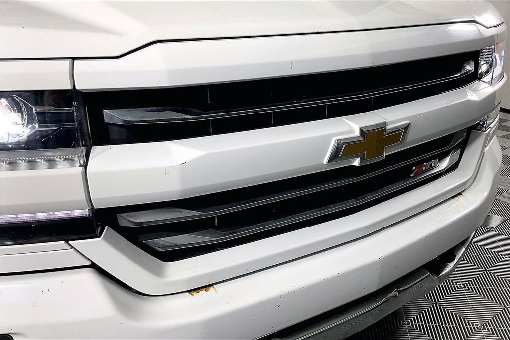 Used 2018 Chevrolet Silverado 1500 LTZ Z71 image 38