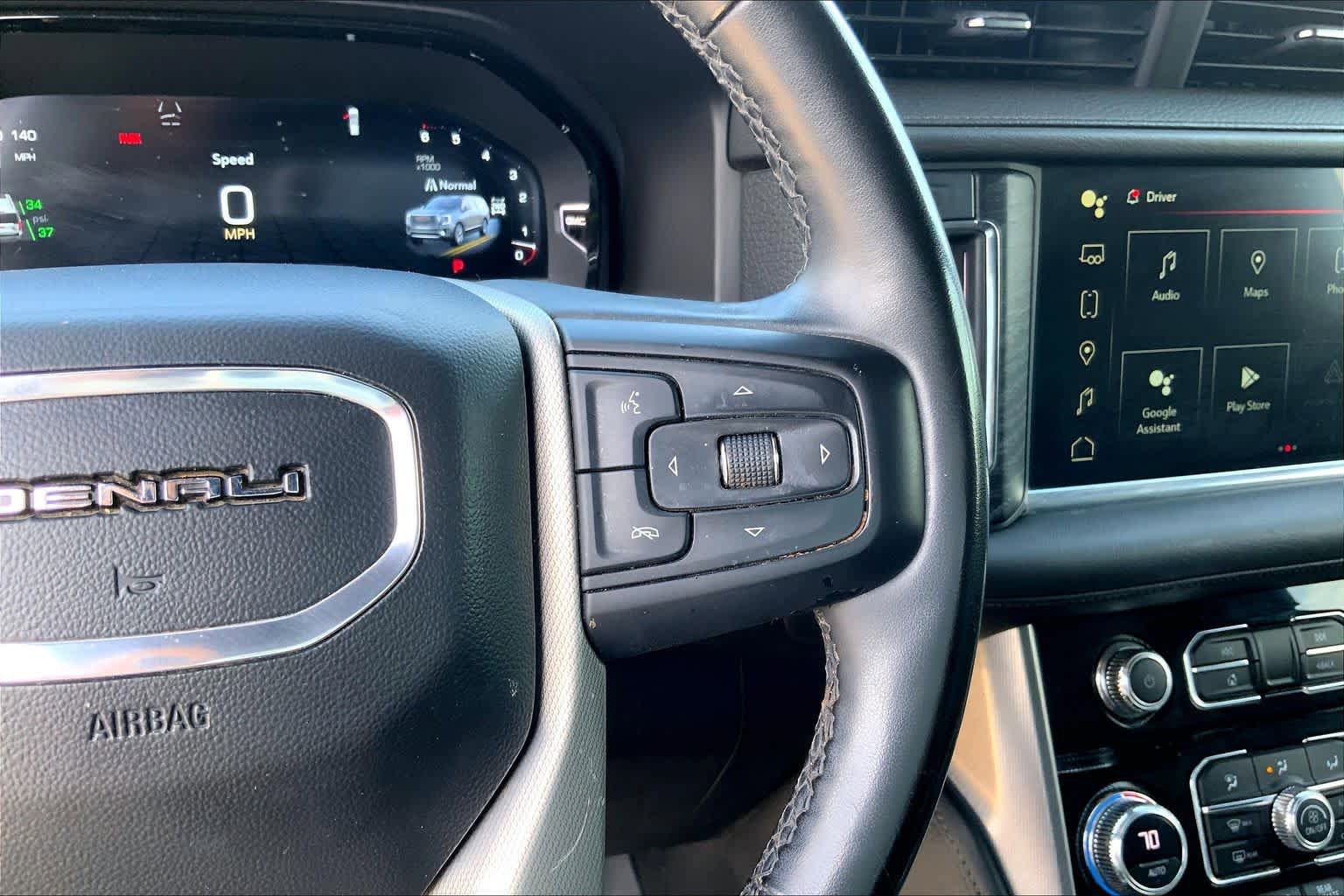 Used 2023 GMC Yukon Denali AWD/4WD image 24