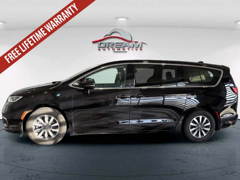 Used 2024 Chrysler Pacifica Limited FWD image 22