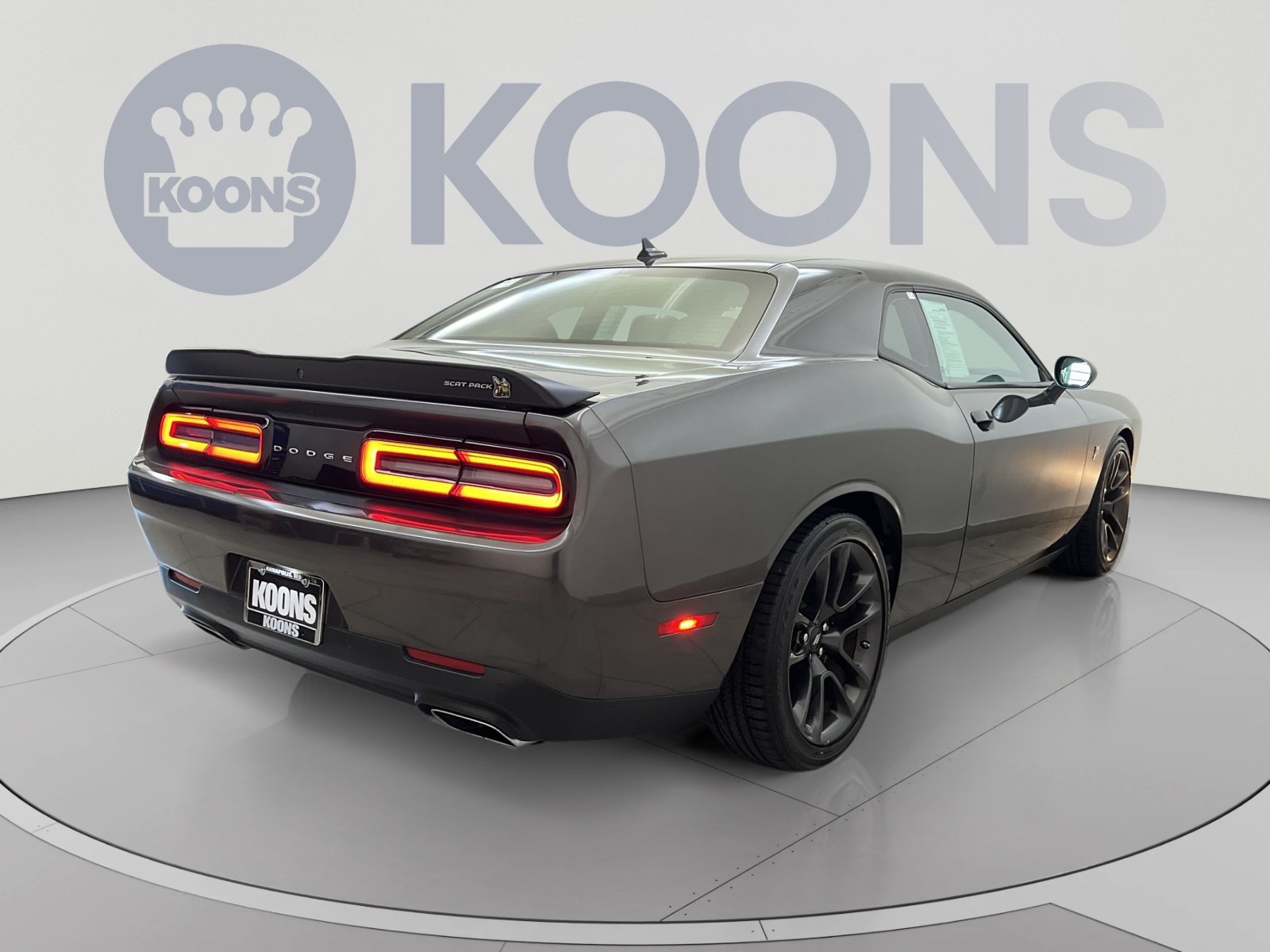 Used 2021 Dodge Challenger R/T Scat Pack w/ Driver Convenience Group RWD image 8